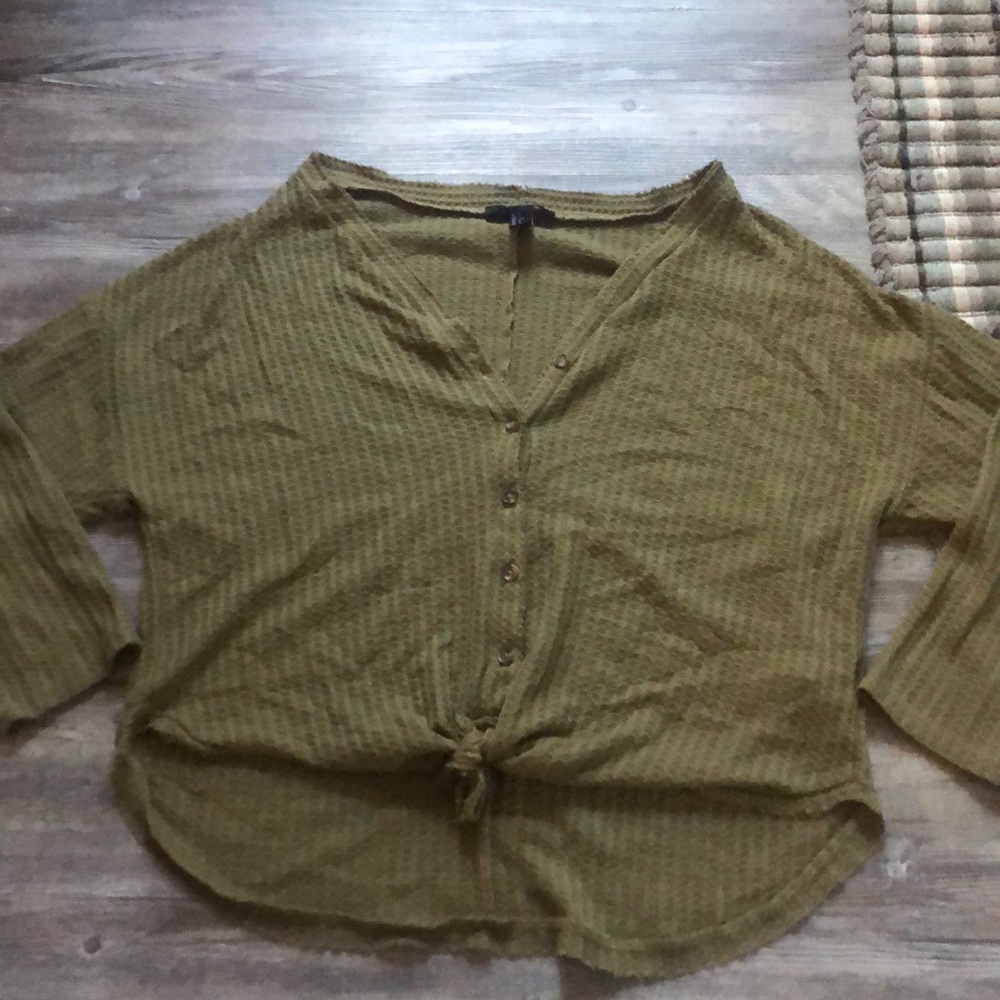 Green off the shoulder